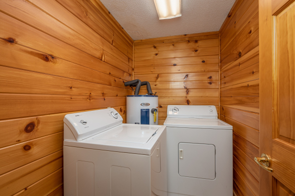 at pine splendor a 5 bedroom cabin rental located in pigeon forge