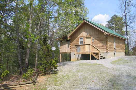 at Forever Yours, a 1-bedroom cabin rental located in Pigeon Forge