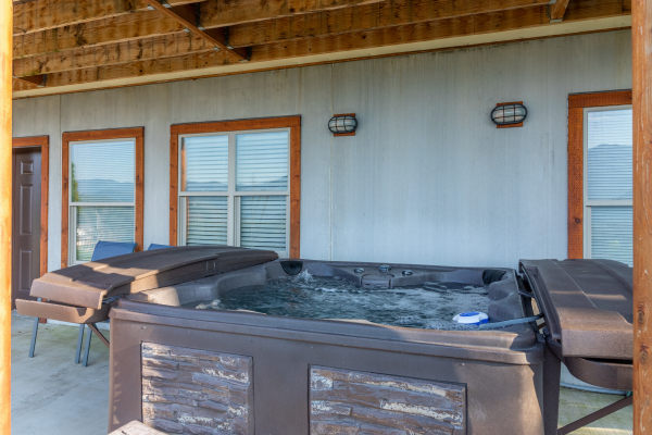 Hot tub at Splash Mountain Lodge a 4 bedroom cabin rental located in Gatlinburg