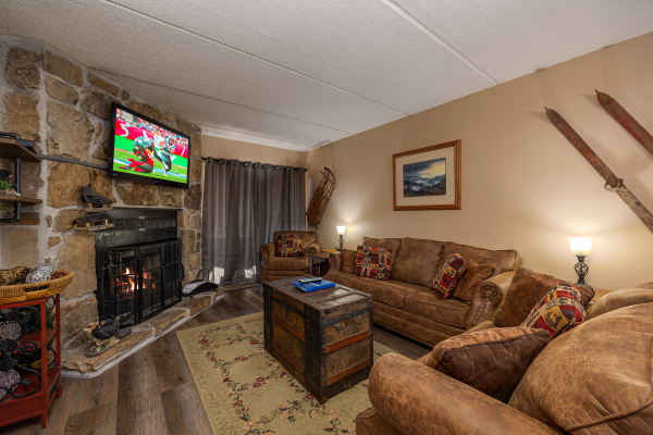 Living room at High Alpine #204, a 2 bedroom cabin rental located in Gatlinburg