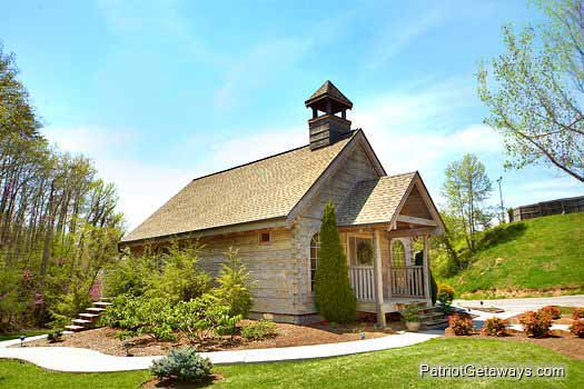 resort wedding chappel at alpine sondance a 2 bedroom cabin rental located in pigeon forge