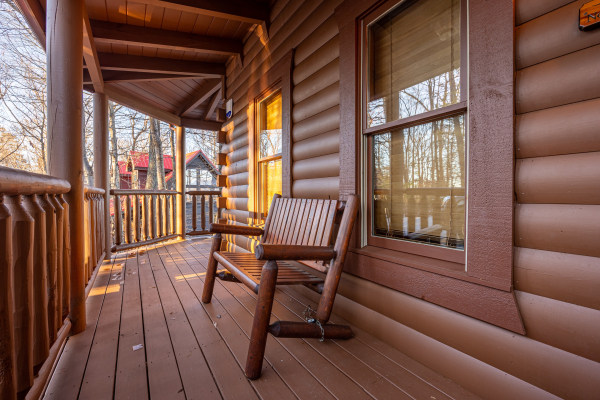 Bench swing at Gone To Therapy, a 2 bedroom cabin rental located in Gatlinburg