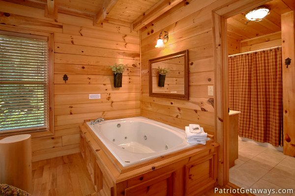 Jacuzzi tub at Alpine Sundance Trail, a 3 bedroom cabin rental located in Pigeon Forge