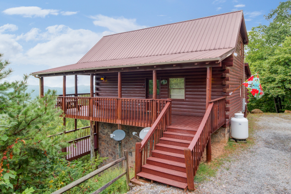 Hummingbird's Views, a 1 bedroom cabin rental located in Pigeon Forge