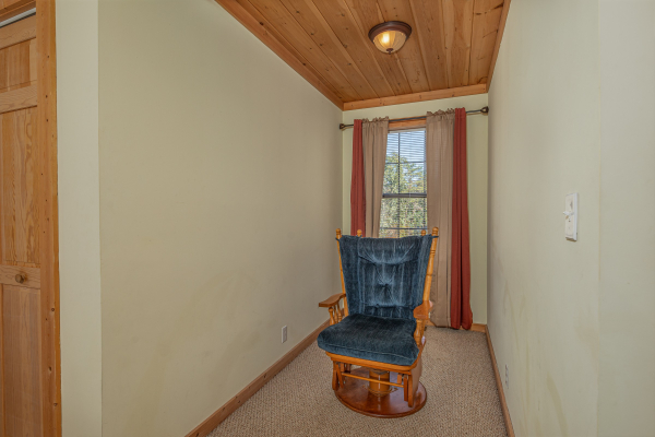 Glider in a nook at Bearadise 4 Us, a 3 bedroom cabin rental located in Pigeon Forge