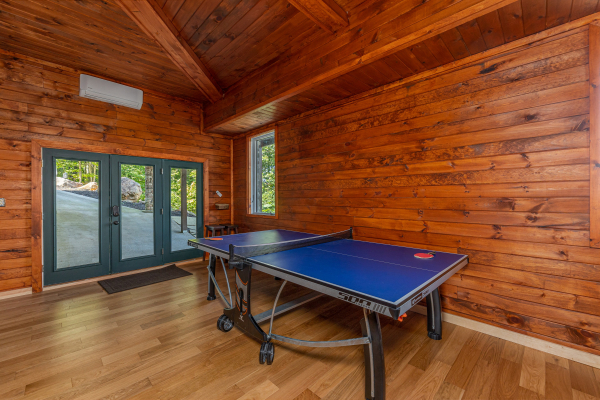 Ping pong table at Sky View, A 4 bedroom cabin rental in Pigeon Forge