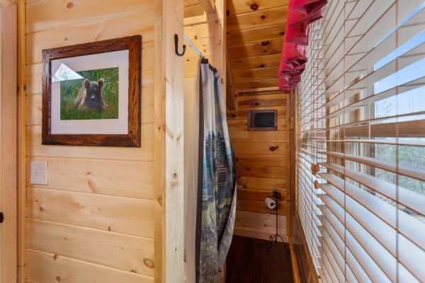 Bathroom in the loft at Bootlegger's Bounty, a 1-bedroom cabin rental located in Pigeon Forge