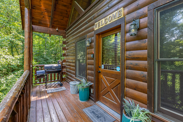 Front deck with gas grill at A Bear on the Ridge, a 2 bedroom cabin rental located in Pigeon Forge
