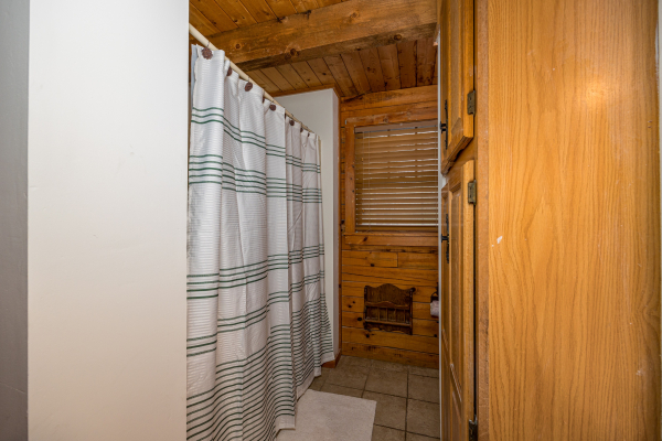 at whispering pines a 2 bedroom cabin rental located in pigeon forge