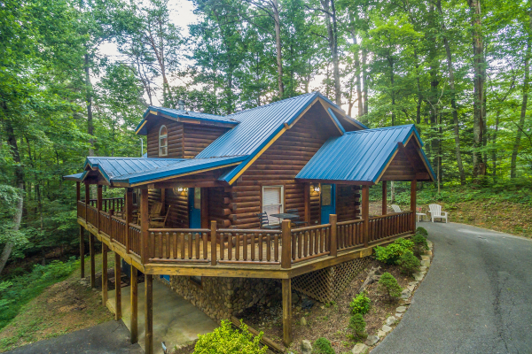 Lazy Mountain Retreat, a 1 bedroom cabin rental located in Gatlinburg