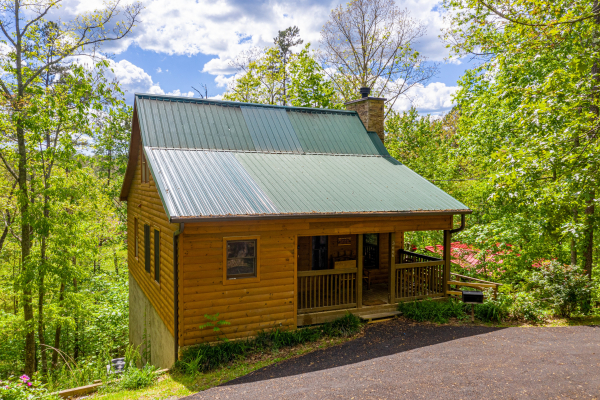 Cabin Life, a 2 bedroom cabin rental located in Pigeon Forge