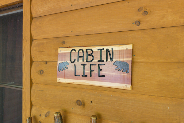 Cabin Life sign at Cabin Life, a 2 bedroom cabin rental located in Pigeon Forge