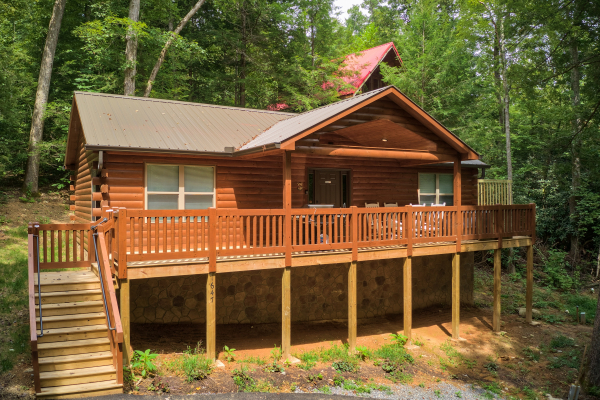 Paws on the Porch, a 2 bedroom cabin rental located in Gatlinburg