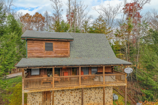 Looking toward Enchanted Evening, a 1-bedroom cabin rental located in Pigeon Forge