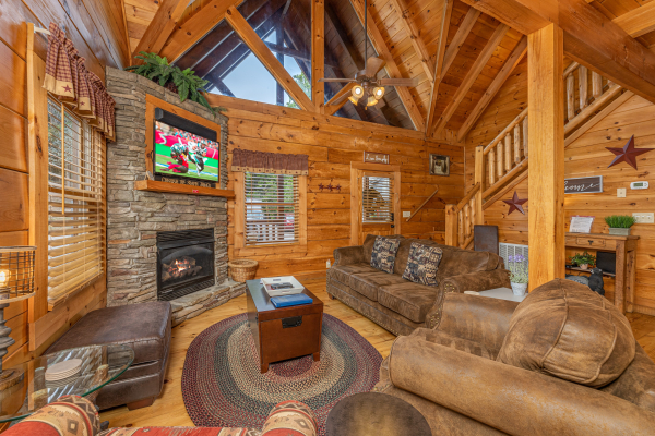 Vaulted living room at Livin' Simple, a 2 bedroom cabin rental located in Pigeon Forge