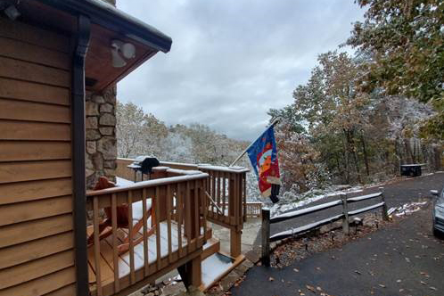 at lazy bear retreat a 4 bedroom cabin rental located in pigeon forge