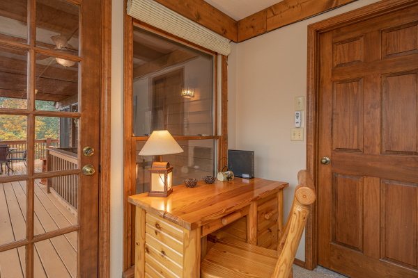 Computer desk at Lazy Bear Retreat, a 4 bedroom cabin rental located in Pigeon Forge