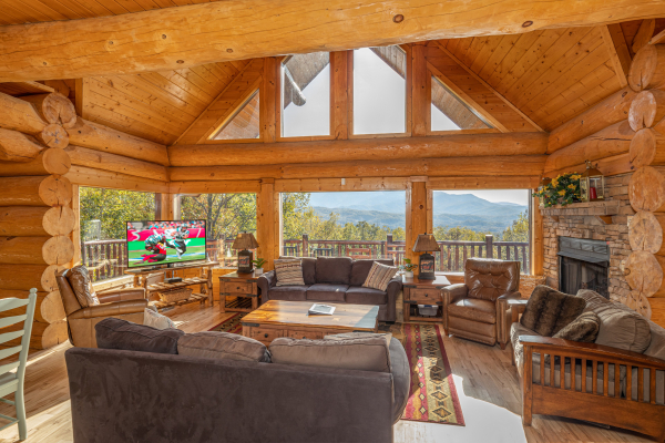 at grizzly's den a 5 bedroom cabin rental located in gatlinburg