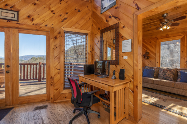 Writing desk at Hatcher Mountain Retreat a 2 bedroom cabin rental located in Pigeon Forge
