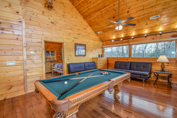 at eagle's sunrise a 2 bedroom cabin rental located in pigeon forge