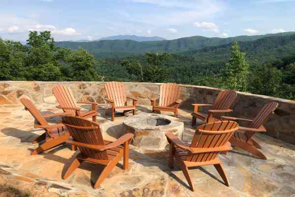 at four seasons grand a 5 bedroom cabin rental located in pigeon forge