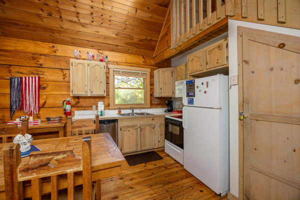 Kitchen appliances at old glory, a 2 bedroom cabin rental located in Pigeon Forge