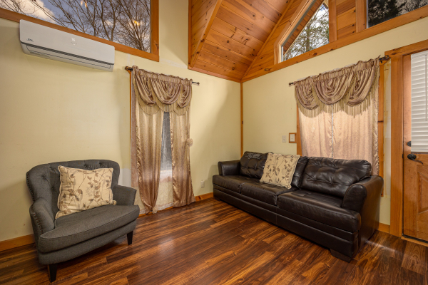 at hoop dreams lodge a 6 bedroom cabin rental located in sevierville