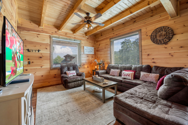 at high country a 4 bedroom cabin rental located in gatlinburg