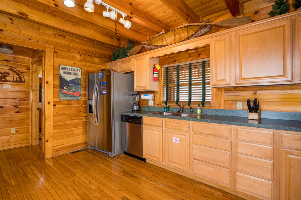 at poolhouse lodge a 3 bedroom cabin rental located in pigeon forge