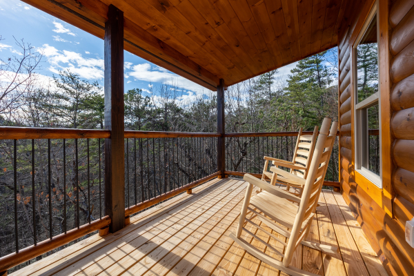 at mountain views with a pool a 2 bedroom cabin rental located in pigeon forge