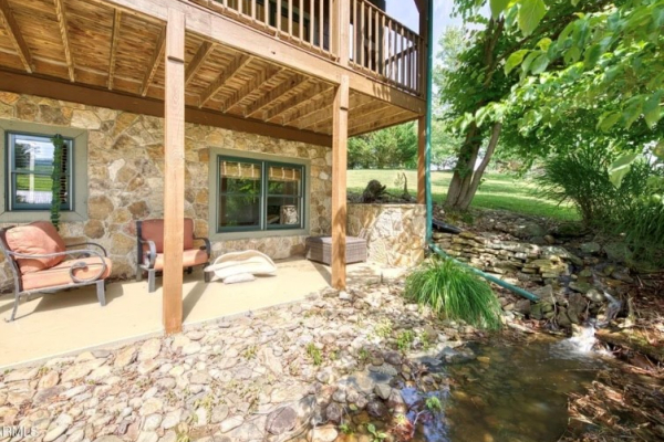 at national park lodge a 6 bedroom cabin rental located in pigeon forge