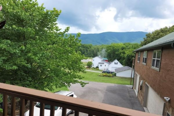 at national park lodge a 6 bedroom cabin rental located in pigeon forge
