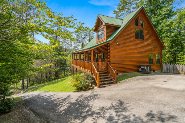 Willow Lane Hideaway - A Pigeon Forge Cabin Rental