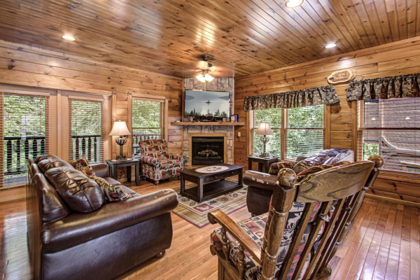 Smoky Mountain Lodge - A Gatlinburg Cabin Rental