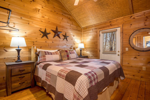 Second bedroom at Sunny Side Up, a 2 bedroom cabin rental located in Gatlinburg