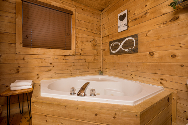 Jacuzzi tub at Bearstone Cabin, a 1 bedroom cabin rental located in Gatlinburg