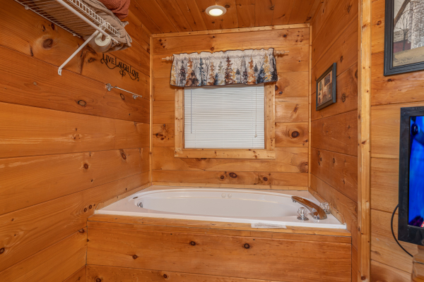 Jacuzzi tub at Just You and Me Baby, a 1 bedroom cabin rental located in Gatlinburg