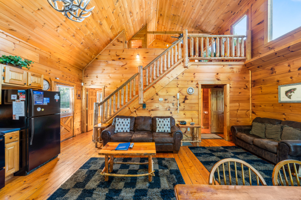 at bearly makin' it a 2 bedroom cabin rental located in gatlinburg