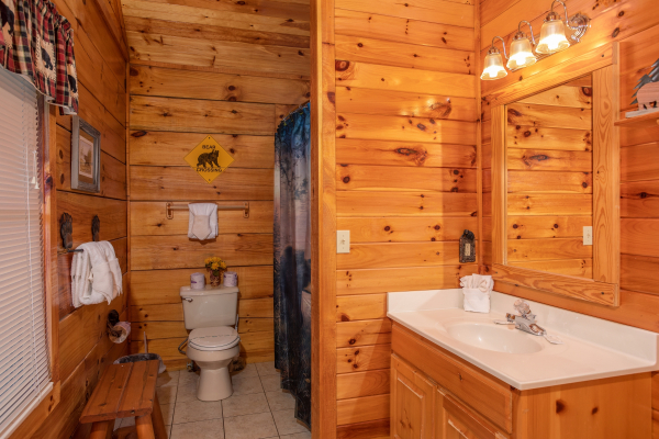 Second bathroom at Bear Country, a 3-bedroom cabin rental located in Pigeon Forge