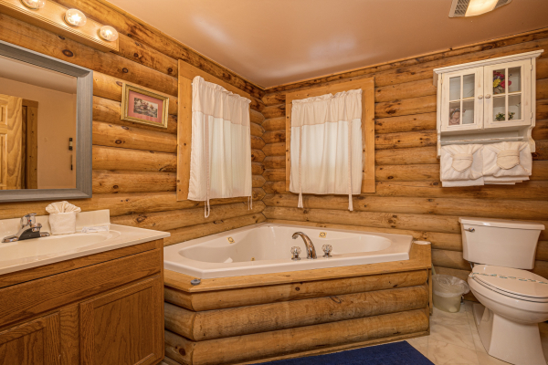 at sierra's mountain retreat a 2 bedroom cabin rental located in pigeon forge