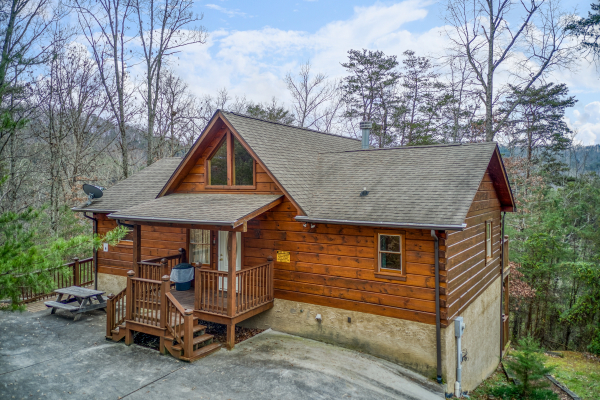Wildlife Retreat, a 3-bedroom cabin rental located in Pigeon Forge