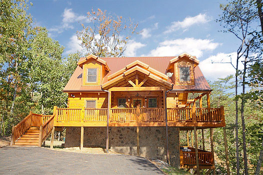 Front exterior view at Moonbeams & Cabin Dreams, a 3 bedroom cabin rental located in Pigeon Forge