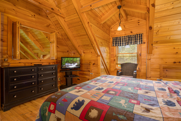Bedroom amenities at Moonbeams & Cabin Dreams, a 3 bedroom cabin rental located in Pigeon Forge