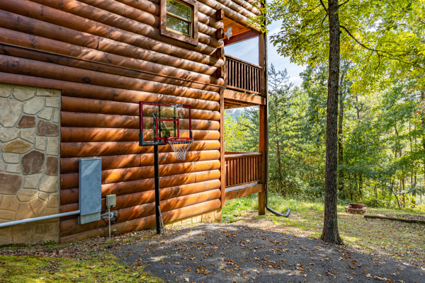 Basketball hoop at The Great Outdoors, a 3 bedroom cabin rental located in Pigeon Forge