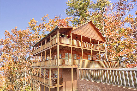 Hickernut Lodge, a 5-bedroom cabin rental located in Pigeon Forge