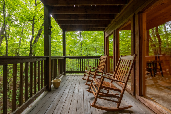 at lazy bear lodge a 3 bedroom cabin rental located in gatlinburg